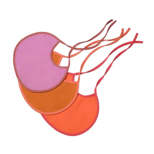 Hand Washing vs. Machine Washing: What’s Best for Your Bibs?