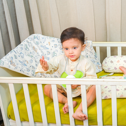 How to Create a Travel Friendly Baby Kit With Dry Mats, Bibs, Blankets, and Picnic Mats