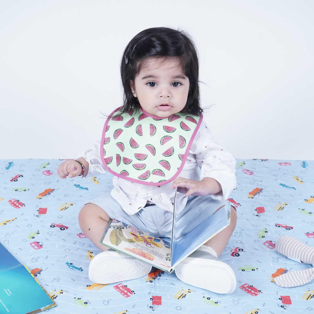 Fun Print Bibs That Make Babies Enjoy Mealtime