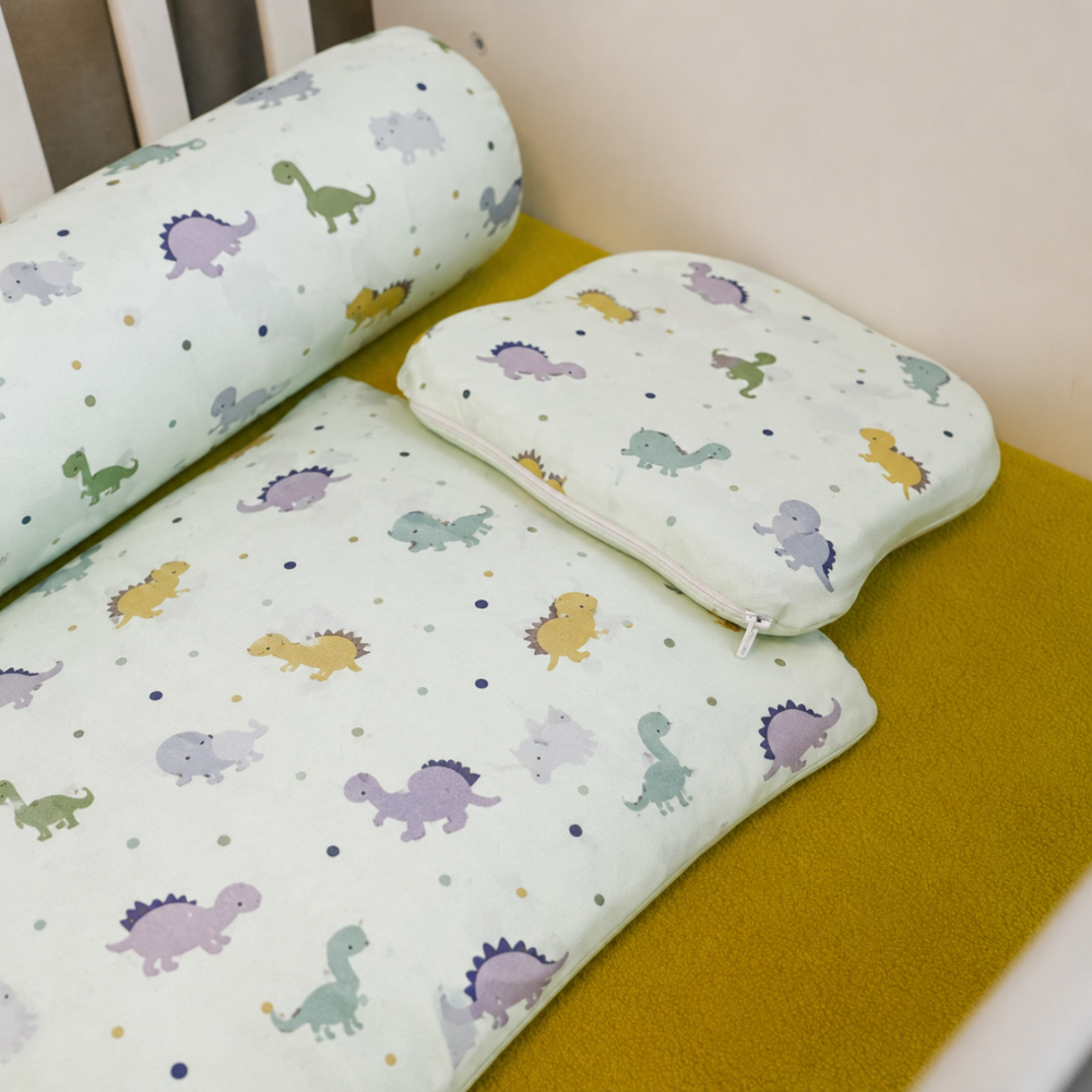 Do Newborns Need Pillows? What Parents Should Know Before Buying One