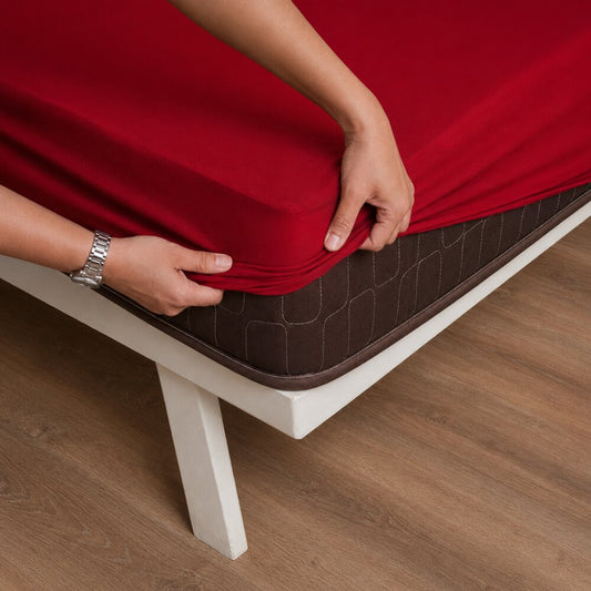 Lycra Maroon Mattress Protector